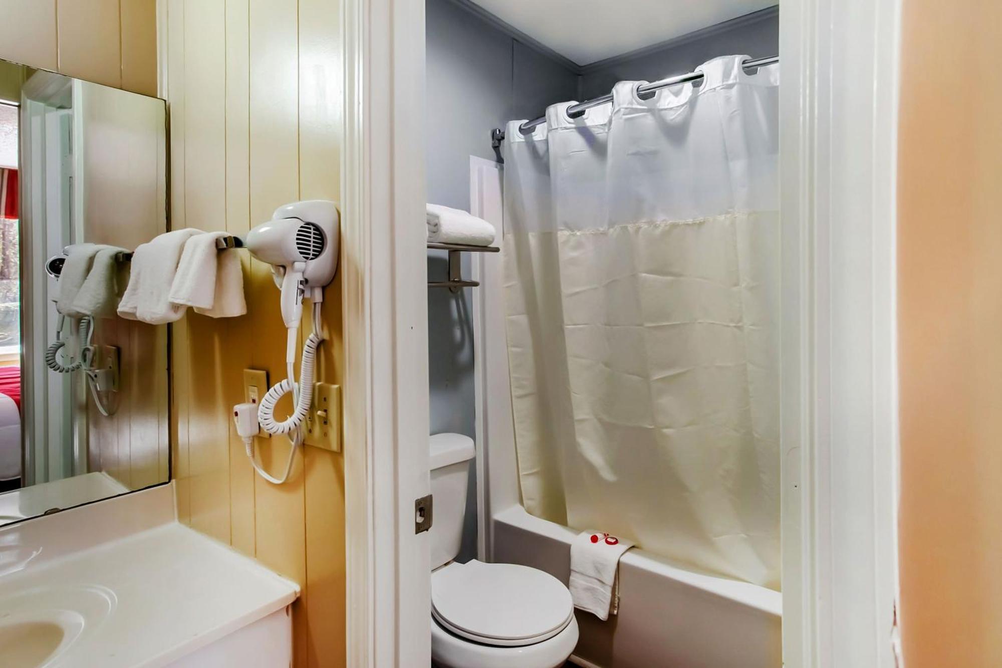 Oyo Hotel Ridgeland East Екстер'єр фото